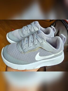 Sz 10C Toddler Kids NIKE TANJUN "Wolf Grey White" Adjustable Strap